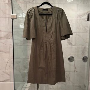 NWOT Pomander Place Finley Flutter Sleeve dress